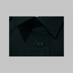 Hooligans čierna ko&scaron;ela s kr&aacute;tkym ruk&aacute;vom so zap&iacute;nan&iacute;m na gomb&iacute;ky zhora dole, materi&aacute;l 100%bavlna  otvoren&eacute; vrecko na hrudi